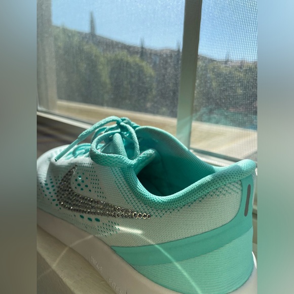 New W Nike React Infinity Run FK 2.  Bling Rhinestone Nike Women’s Shoes size 8 - Picture 4 of 8